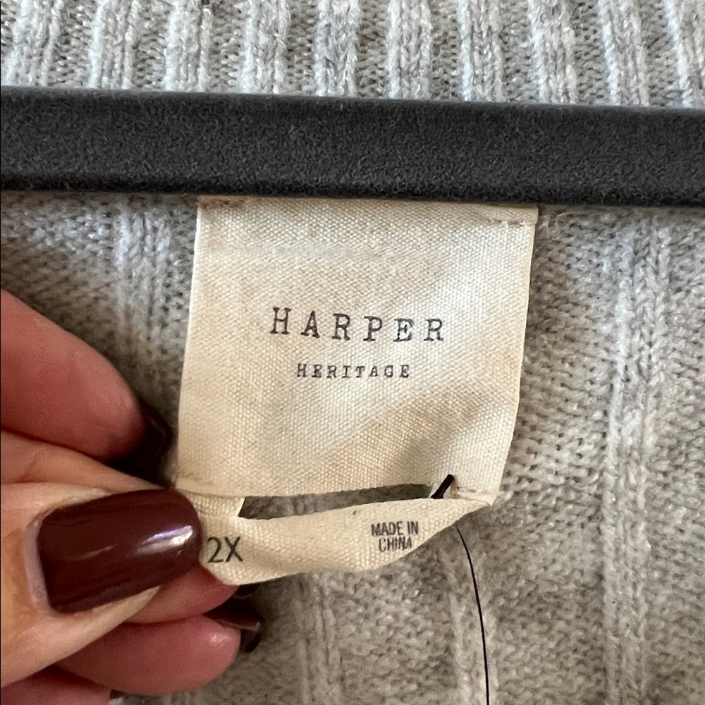 Light Gray Ribbed V-Neck Sweater - Picture 2 of 6